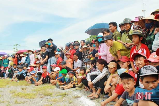 Sôi động sới vật Thuần Thiện mừng ngày Quốc khánh