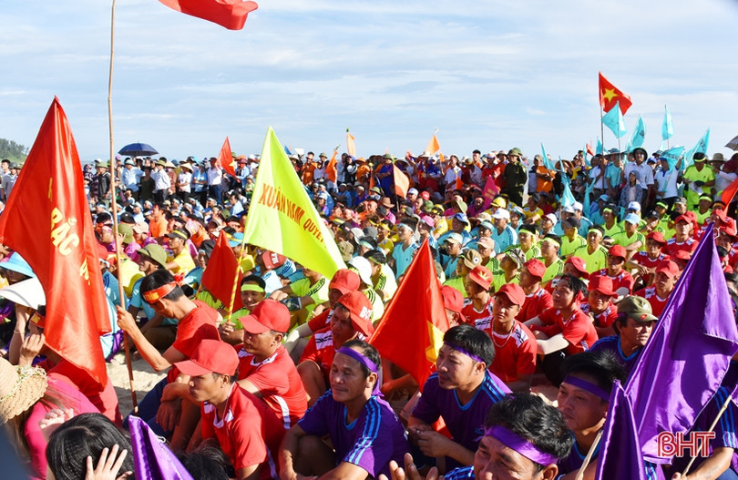 Vui như lễ hội đua thuyền mừng Quốc khánh!