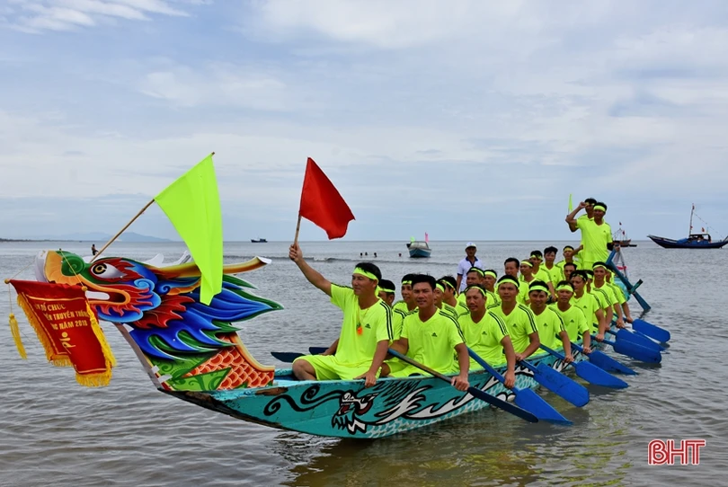 Vui như lễ hội đua thuyền mừng Quốc khánh!