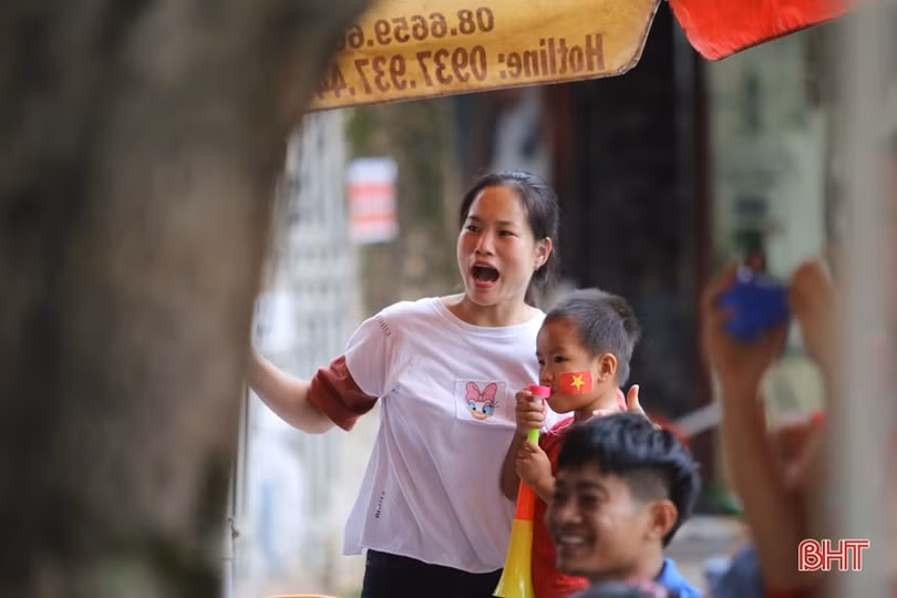 Người hâm mộ Hà Tĩnh tiếc cho siêu phẩm của Minh Vương chưa đủ để Việt Nam vượt qua Hàn Quốc