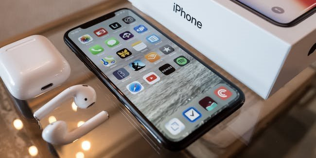 Thông tin mới nhất về giá bán bộ ba iPhone 2018: Có “sốc” như iPhone X 2017?