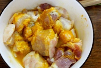 Canh cà tím nấu thịt ba chỉ, món dân dã mà ngon