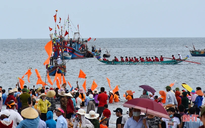Vui như lễ hội đua thuyền mừng Quốc khánh!