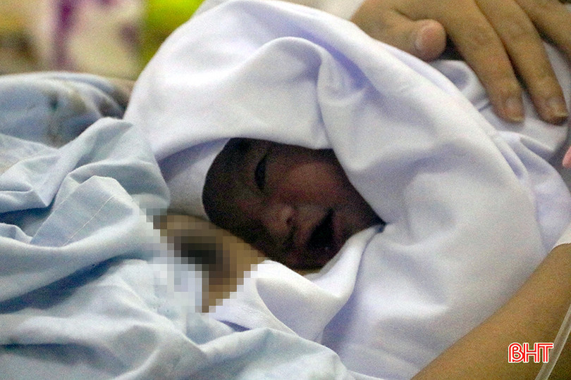 Em bé Hà Tĩnh sinh ngày 2/9 được đặt tên Quốc Khánh