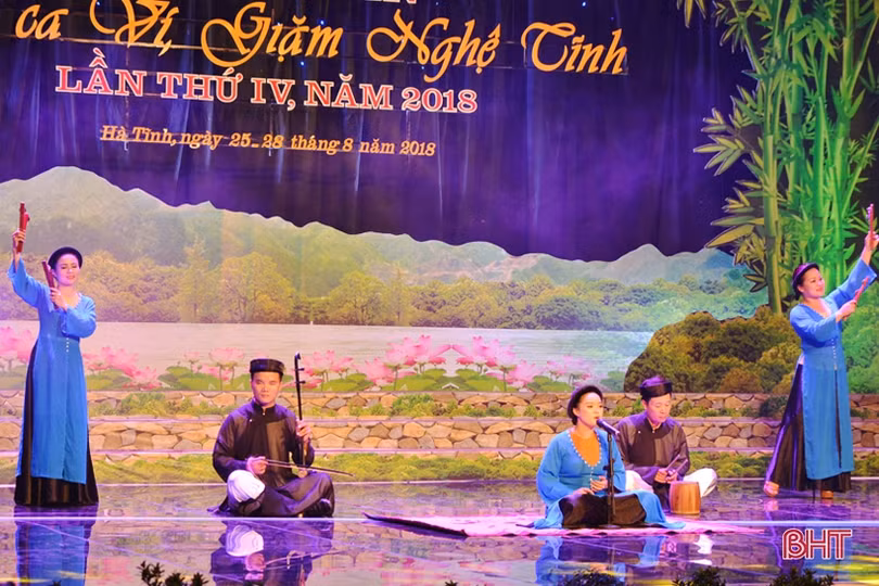 Đượm màu cổ trong Liên hoan dân ca ví, giặm Nghệ Tĩnh 2018