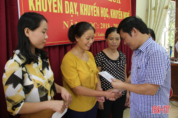 Hơn 115 triệu đồng hỗ trợ GV, HS khó khăn ở Nghi Xuân