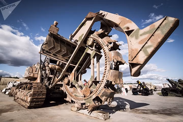 Nga trưng bày vũ khí thu được của phiến quân Syria tại triển lãm Army 2018