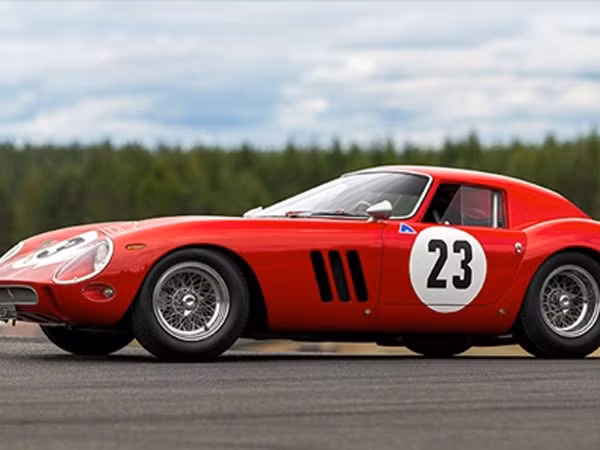 Chiếc Ferrari được đấu giá đắt nhất thế giới