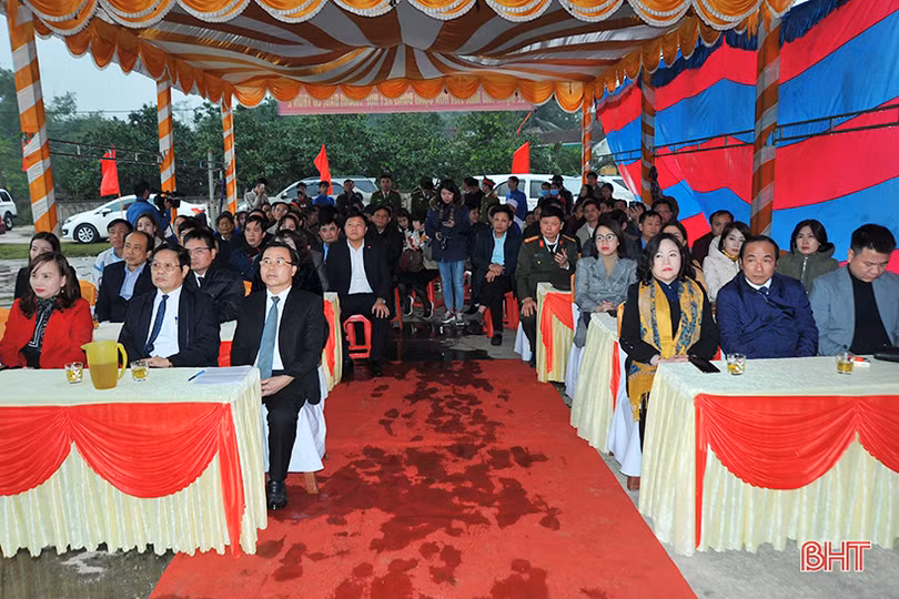 Xây dựng nhà văn hóa cộng đồng kết hợp tránh bão, lũ và nhà ở cho hộ nghèo Hương Khê