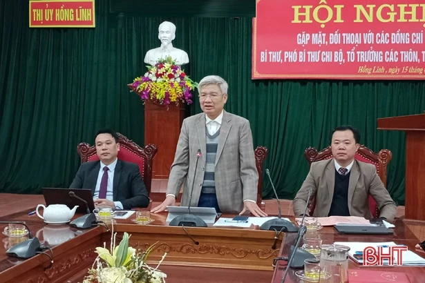 Thị ủy Hồng Lĩnh gặp mặt bí thư chi bộ, thôn trưởng, tổ trưởng dân phố