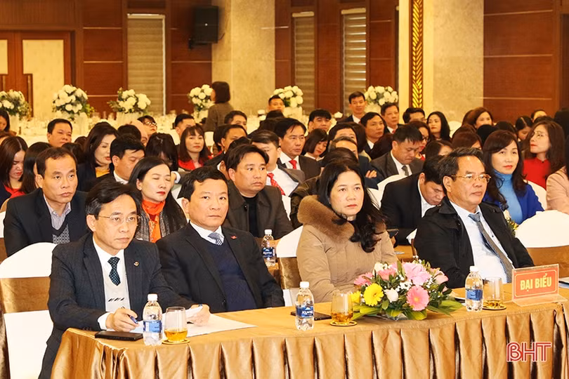 Bảo hiểm xã hội Hà Tĩnh đón nhận Huân chương Lao động hạng Nhất