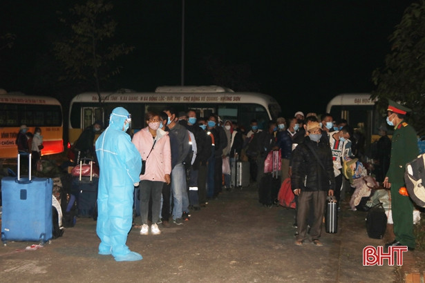 206 công dân vào cách ly tập trung tại KTX Trường Đại học Hà Tĩnh