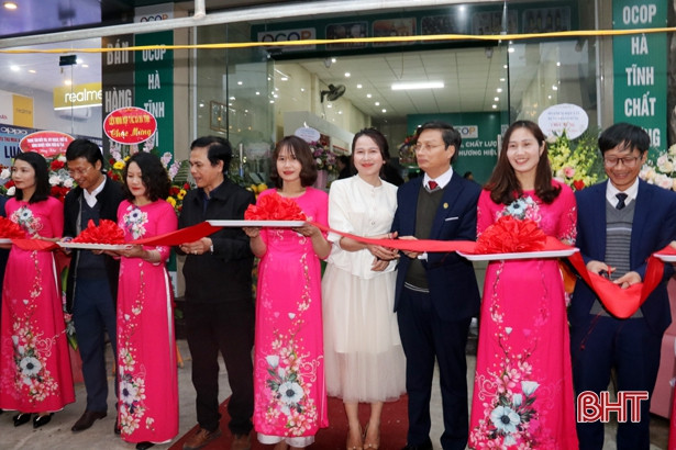 Khai trương cửa hàng đầu tiên bán sản phẩm OCOP tại thị xã Kỳ Anh