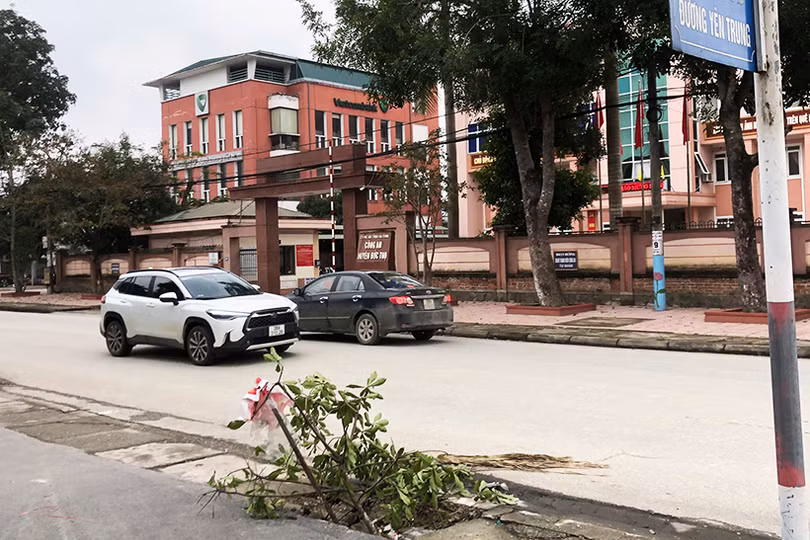 Những hố ga tiềm ẩn tai nạn ở thị trấn Đức Thọ