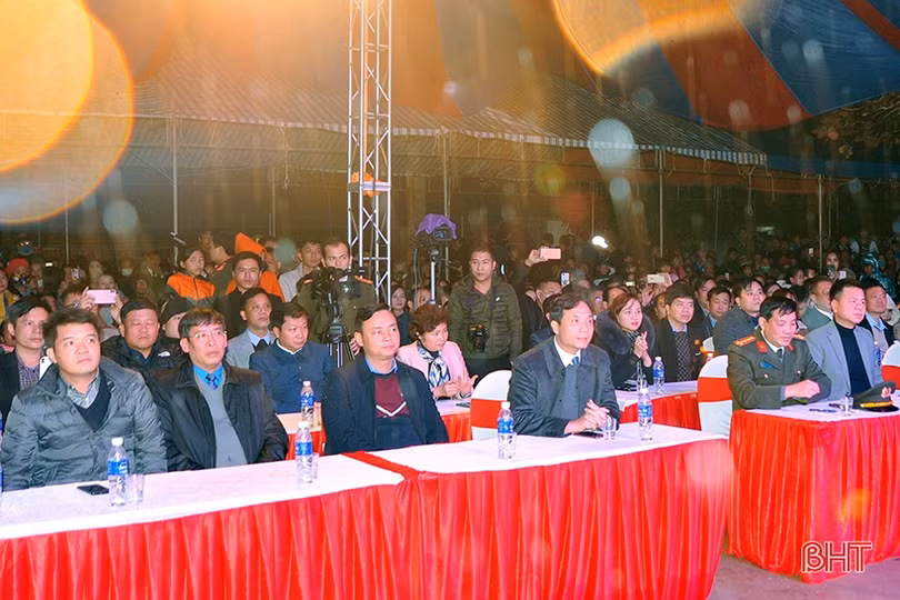 Ấm áp chương trình nghệ thuật - thiện nguyện “Xuân về dưới đỉnh Giăng Màn”