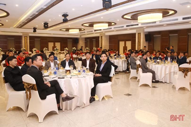 Xuất quân thi đấu mùa giải mới, Hồng Lĩnh Hà Tĩnh đặt mục tiêu top 6 V.League 2021