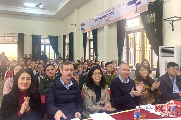 Truyền thông kiến thức phòng chống mua bán người cho 800 người dân Nghi Xuân