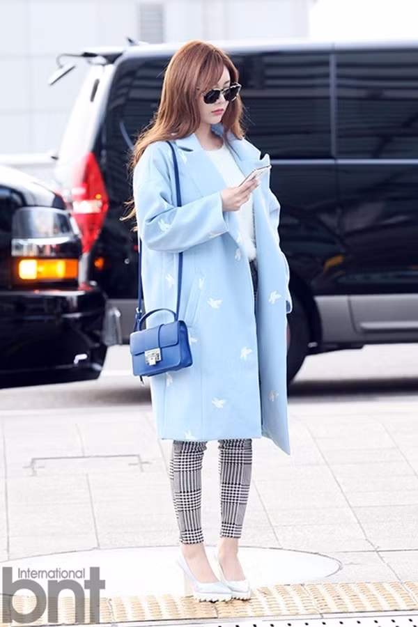 Cách diện áo dạ dáng dài hợp mốt