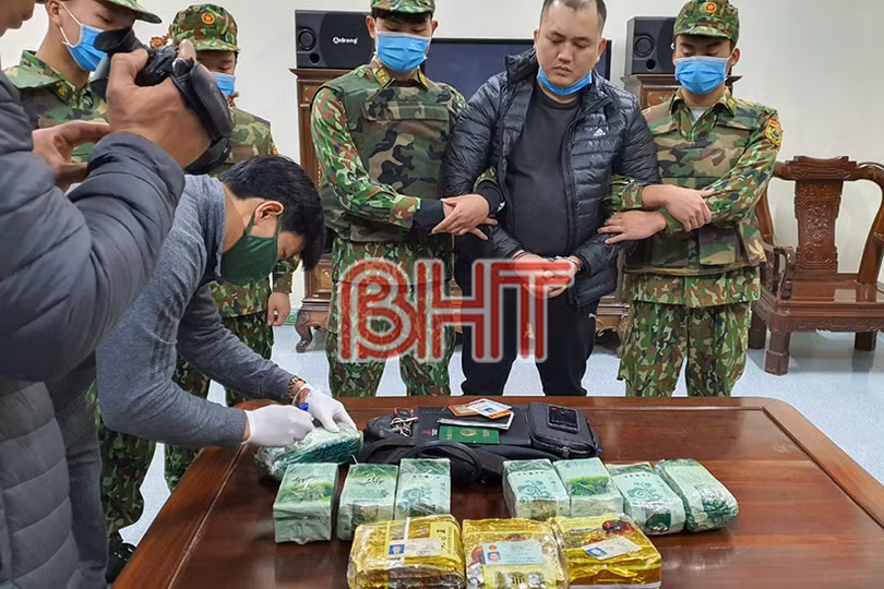 Bắt đối tượng vận chuyển lượng lớn ma túy tại khu vực biên giới Hà Tĩnh