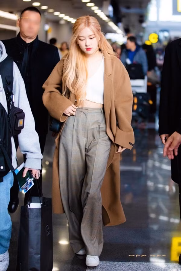 Cách diện áo dạ dáng dài hợp mốt