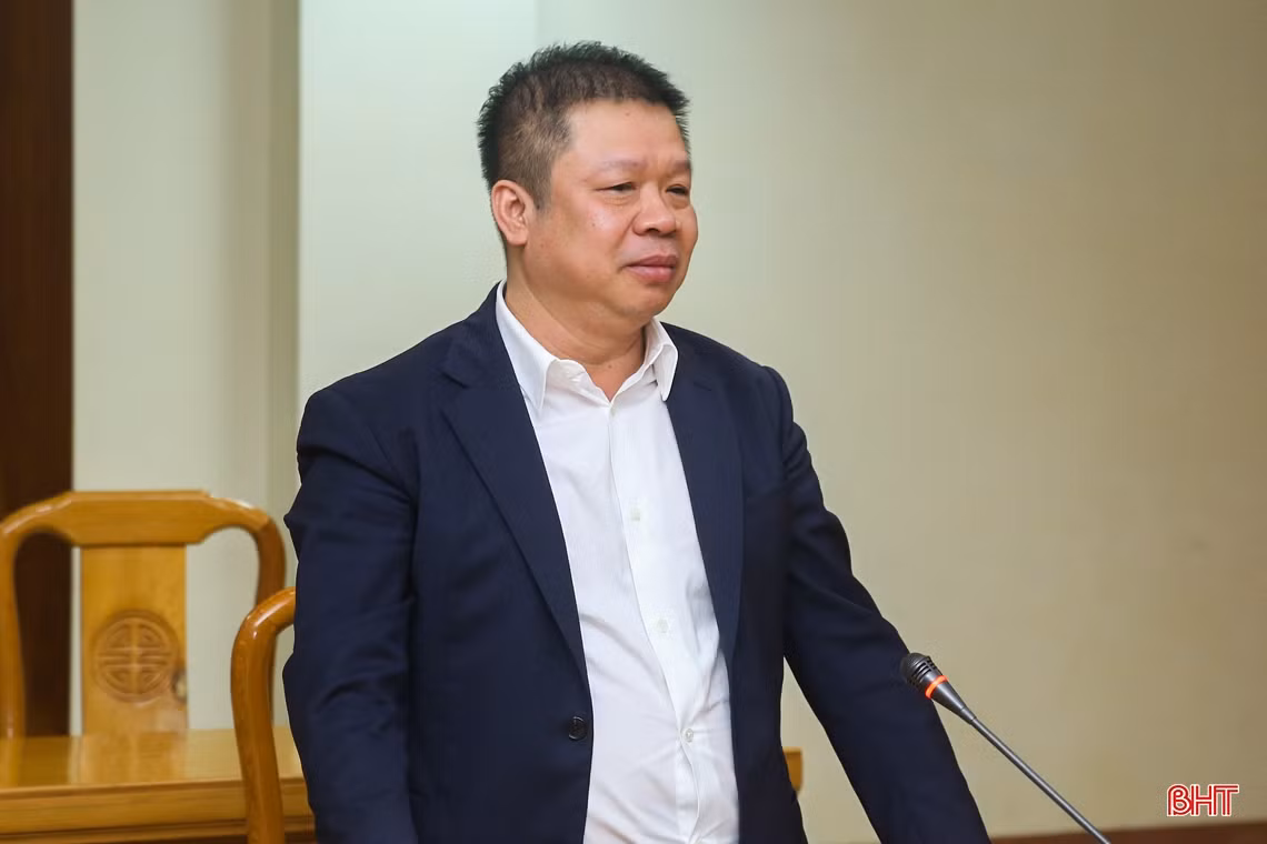 Bàn giao quản lý CLB Hồng Lĩnh Hà Tĩnh cho Công ty CP Tập đoàn Hoành Sơn