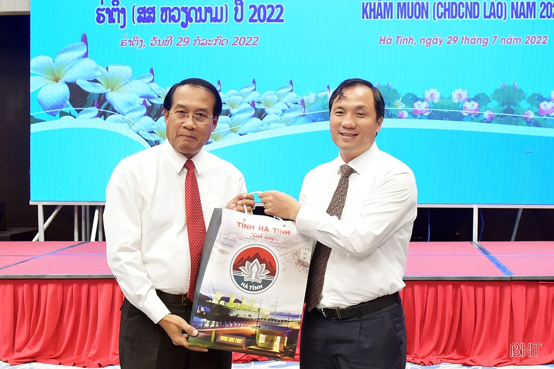 Tăng cường xúc tiến đầu tư giữa Hà Tĩnh và Khăm Muộn