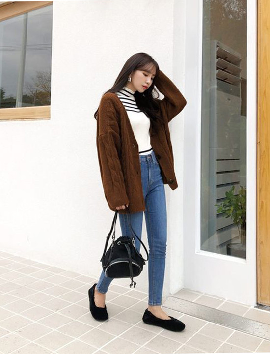 Mặc đẹp đến văn phòng vào những ngày mưa gió