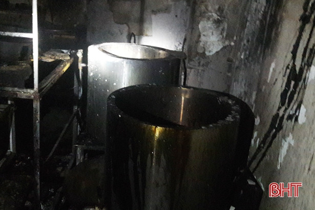 Bà hỏa “ghé thăm” quán súp lươn cay xứ Nghệ