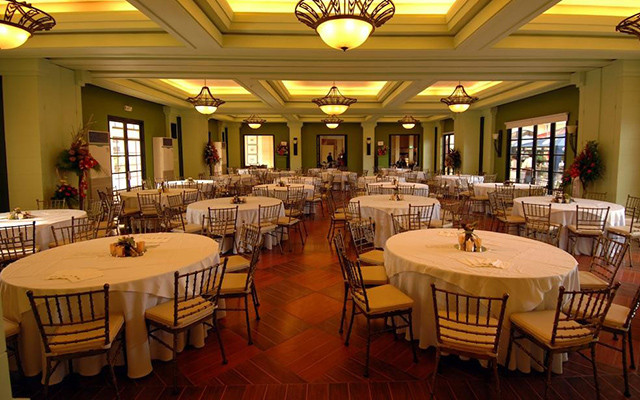 Lực lượng an ninh mang súng bảo vệ khách sạn ĐT Việt Nam