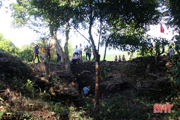 Hà Tĩnh cấp thiết tu sửa lũy đá cổ độc nhất vô nhị ở Việt Nam