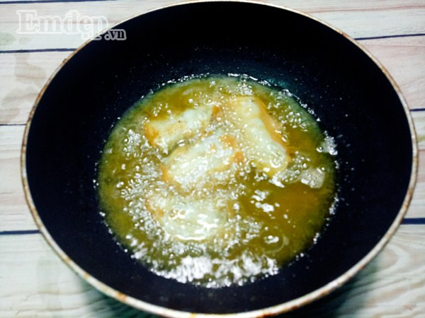 Hao cơm với món cá tẩm bột chiên giòn, chấm mắm tỏi ớt ngon tuyệt