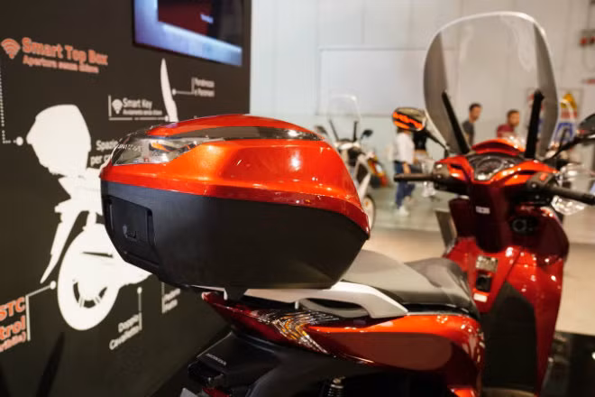 “Vua tay ga” 2019 Honda SH300i: Có gì mà hút hồn dân Việt đến thế?