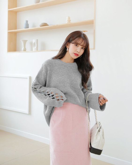 Mặc đẹp đến văn phòng vào những ngày mưa gió