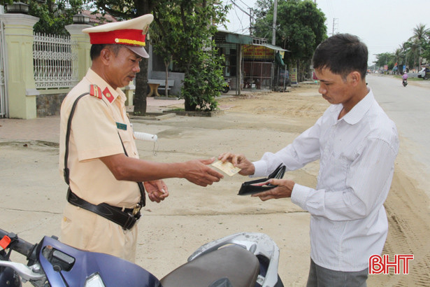 Nghi Xuân xử lý 1.121 vụ vi phạm an toàn giao thông