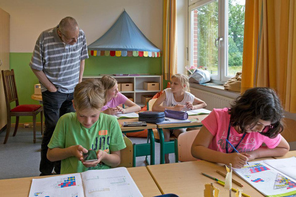 Nước ngoài dạy học sinh dùng smartphone, iPad ra sao?