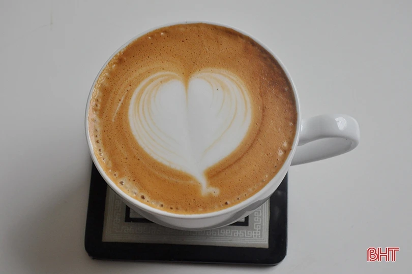 Ngắm những tách cà phê đẹp đến mức... không ai nỡ uống ở Hà Tĩnh!