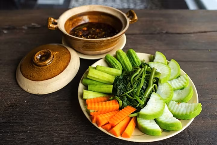 Những sai lầm khi luộc rau nạp thêm chất độc hại vào cơ thể