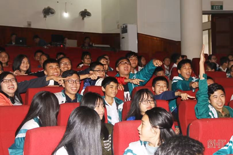 Nhiều cung bậc cảm xúc khi xem “An toàn giao thông cho trẻ em”