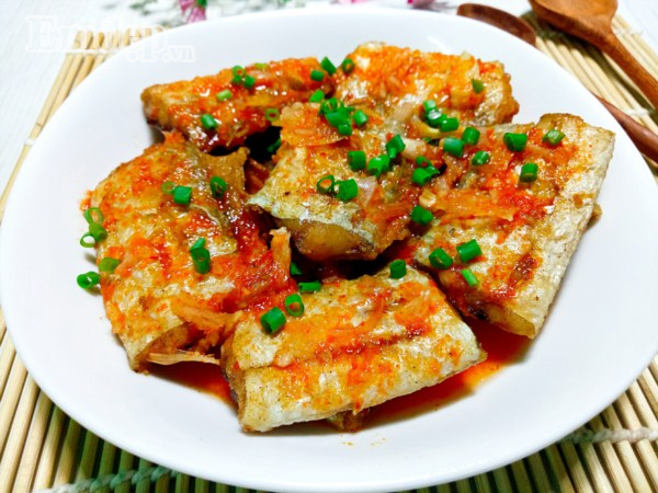 Hao cơm với món cá tẩm bột chiên giòn, chấm mắm tỏi ớt ngon tuyệt