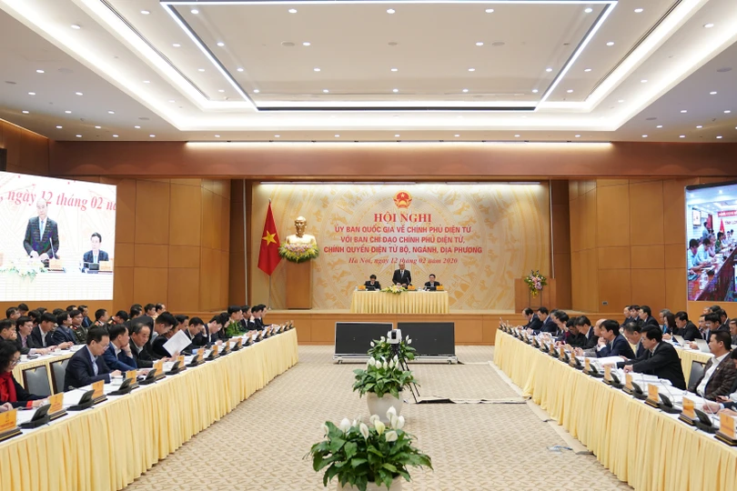 Thủ tướng Chính phủ Nguyễn Xuân Phúc: Cần tiếp tục nỗ lực để xây dựng chính phủ điện tử