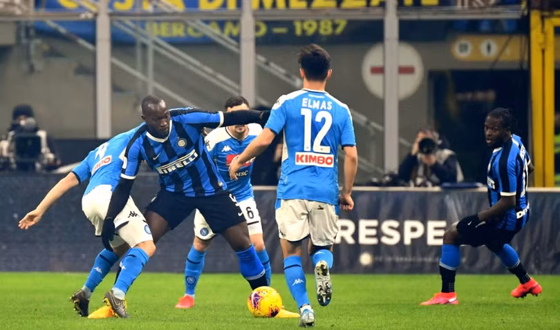 Lukaku bị “bắt chết”, Inter bại trận trên sân nhà