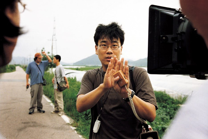 Bong Joon-ho từng không được gia đình ủng hộ theo nghiệp làm phim. Bong Joon-ho - quái kiệt Hàn Quốc làm nên lịch sử tại Oscar 2020