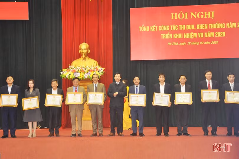 Phong trào thi đua ở Hà Tĩnh cần gắn với tái cơ cấu kinh tế, chuyển đổi mô hình tăng trưởng