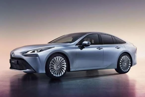 Toyota sẽ ra mắt công nghệ mới giúp tránh “nhầm chân ga”