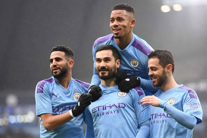 Sau án cấm dự Champions League, Man City có thể bị giáng xuống hạng 4 Anh