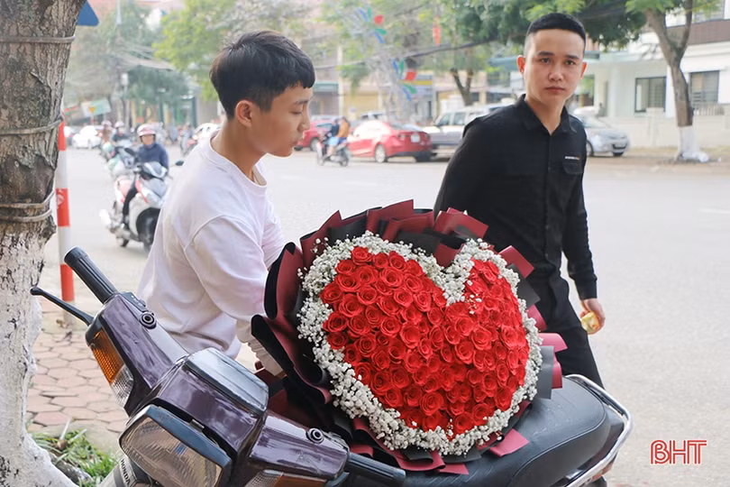 Hồng ngoại “hút khách” ngày Valentine