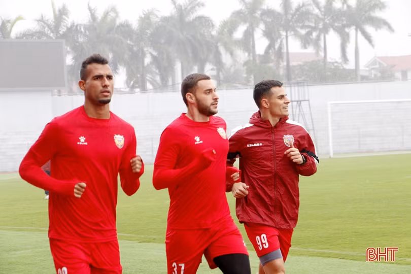 CLB Hồng Lĩnh Hà Tĩnh luyện quân trước thềm V.League