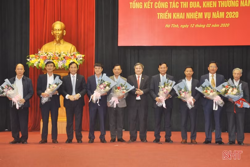 Phong trào thi đua ở Hà Tĩnh cần gắn với tái cơ cấu kinh tế, chuyển đổi mô hình tăng trưởng