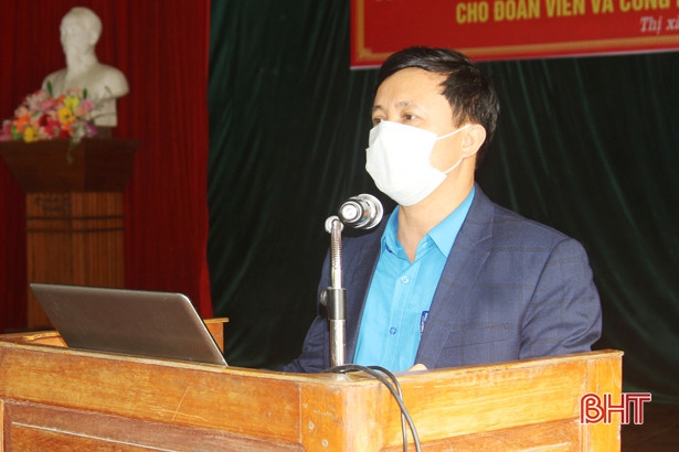 Trang bị kiến thức phòng dịch Covid-19 cho công nhân KKT Vũng Áng