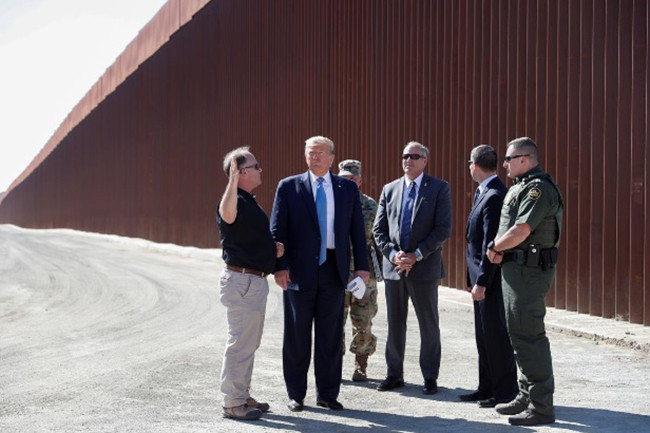 Lầu Năm Góc đề nghị chuyển 4 tỷ USD ngân sách quốc phòng xây tường biên giới
